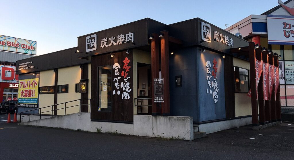 牛角の急拡大を支えたパートナーズフォーラム事例。時給以上の価値を提供し、アルバイトを「経営を支える逸材」へ変えるES（従業員満足度）戦略は、現代の採用難を突破する武器です。