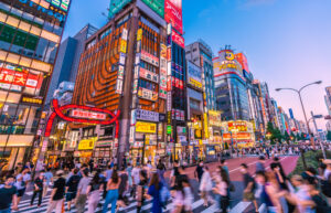 商圏分析, 立地戦略, 立地判定, 売上予測, 閉店, 人集, 集客動線, ロードサイド, 出店計画, データ活用, 駅前立地, GIS, 不動産, 経営, 出店戦略, 商圏設定, 売上貢献, 東京制覇, 新宿歌舞伎町, 売れる, 繫華街