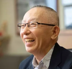 ユニクロを3兆円企業へ導いた柳井正会長。店舗経営の成功に欠かせない「正しさ」と「失敗を恐れぬ挑戦」を体現する経営者として、多くの店長やオーナーに羅針盤となる原理原則を示しています。