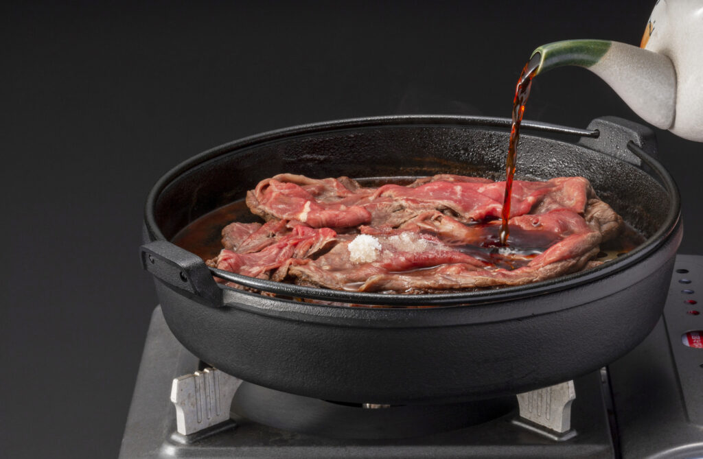 新橋, すき焼き, すきはな, 店舗経営, 飲食店経営, 新業態, SNS炎上, ペッパーフードサービス, 顧客満足度, コスパ, ビジネスモデル, ターゲティング, 差別化, マーケティング, 再来店, オペレーション, 消費者ニーズ 