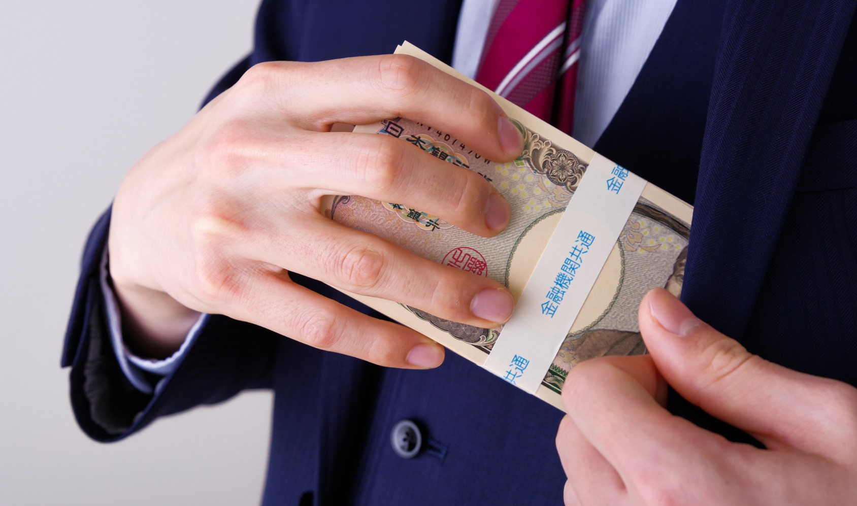 従業員による内部不正　現金横領　店長が現金を持ち逃げ　逮捕。執行猶予釈放　仲間を信じ切ることの是非、優しさとは？　皆さんの会社に不正はないか？