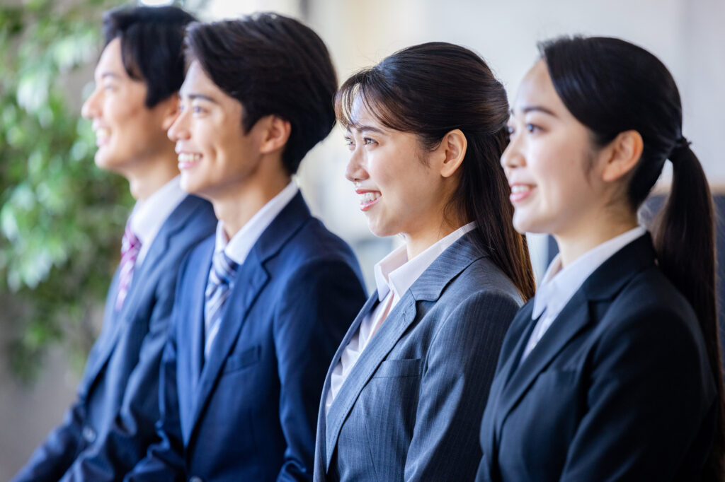 若手離職, 早期離職, 組織文化, 縮小均衡, 見えない壁, 人材育成, 属人化, 知識の私有化, 親方化, 連鎖退職, チームマネジメント, 組織開発, モチベーション, 負のスパイラル, ブランドイメージ, 棄損, 組織を蝕む