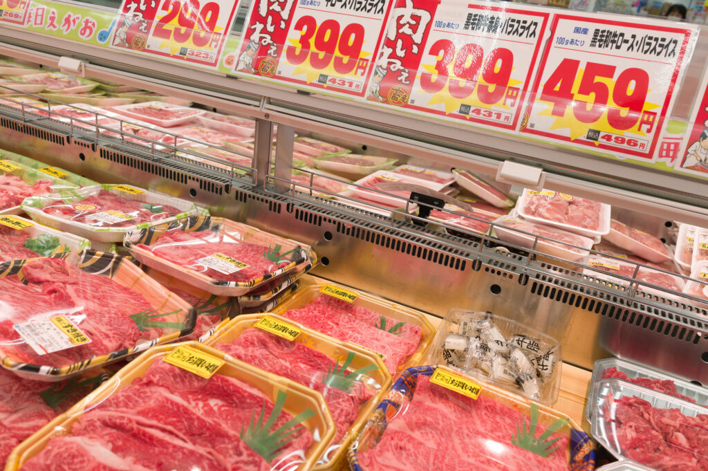 店舗経営, 経営戦略, 人手不足, 最低賃金, 物価高騰, 価格の壁, デフレマインド, 労働生産性向上, 生産性革命, デジタル投資, セルフレジ, 自動発注, 付加価値戦略, 価格転嫁, 中小企業, 小林久, 生存戦略