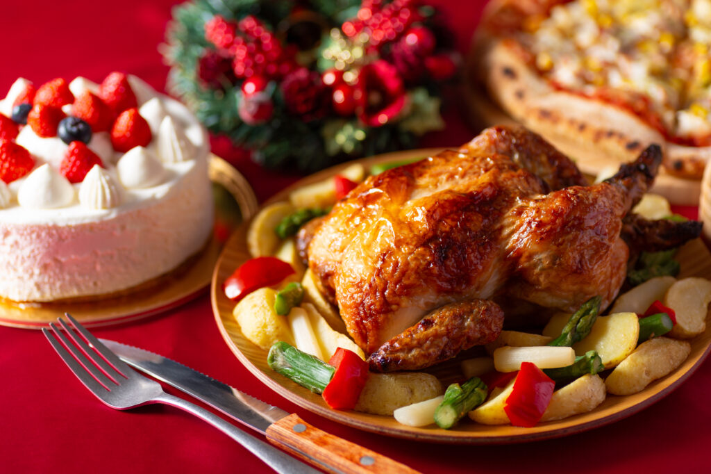 クリスマスケーキ　セブンイレブン　ローソン　シャトレーゼ　スーパー　予約　利益　廃棄ロス　集客　原材料　キャッシュバック　スッタフ　デジタル　アナログ　地域　2025　キャンペーン　値上げ　食品ロス　販売戦略　プロモーション　販促　限定商品