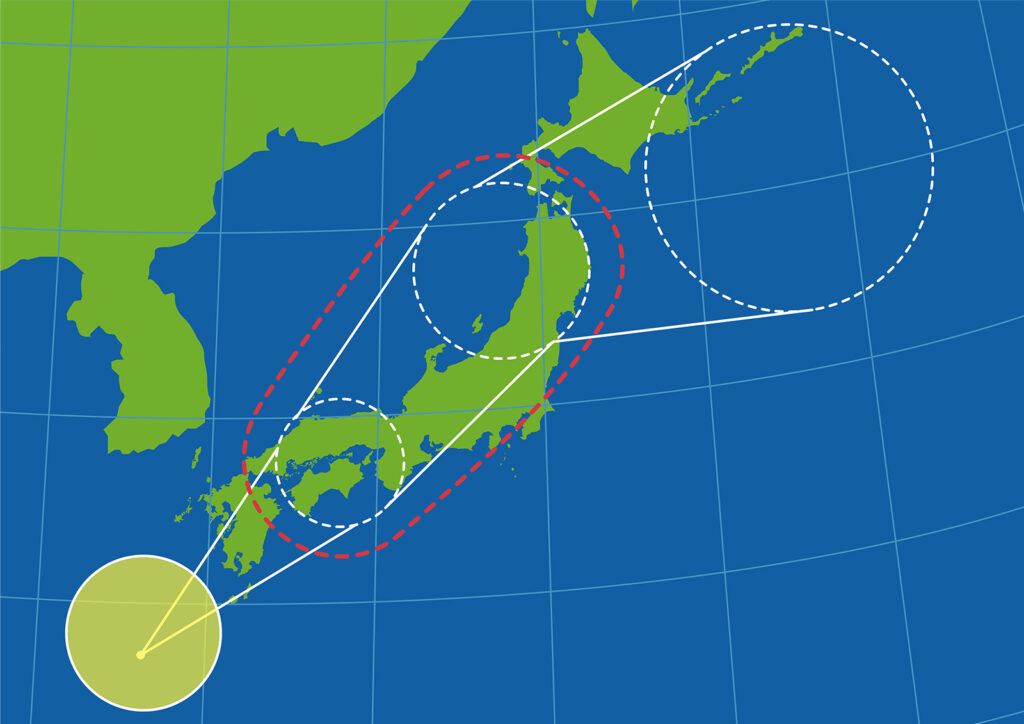 台風の予想進路図。日本地図に重なる予報円と暴風警戒域を示し、台風上陸や接近に備えた早期の避難判断や臨時休業計画などの店舗防災・BCP対策の重要性を表現する画像。